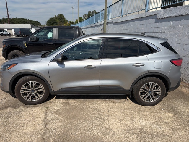 2021 Ford Escape SEL photo 2