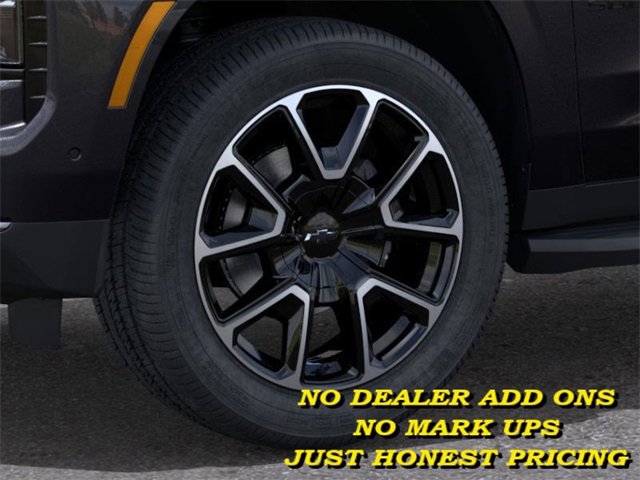 2025 Chevrolet Suburban RST photo 8
