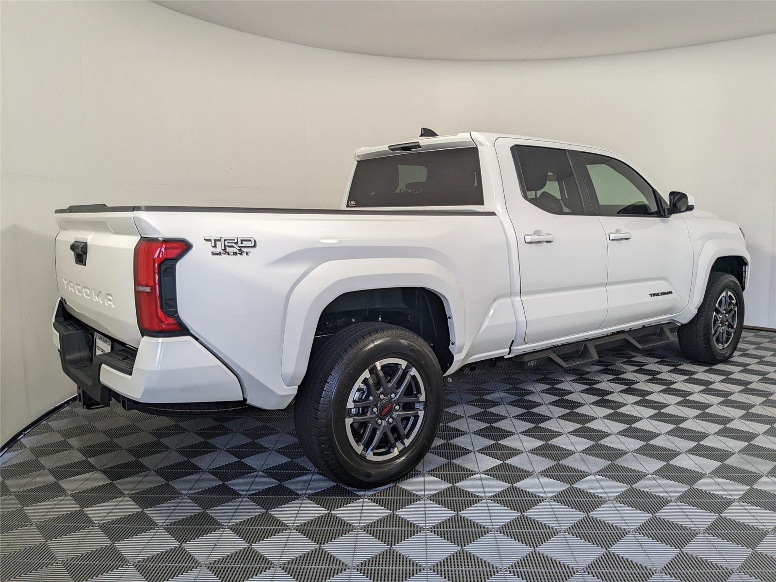 2024 Toyota Tacoma TRD Sport photo 19
