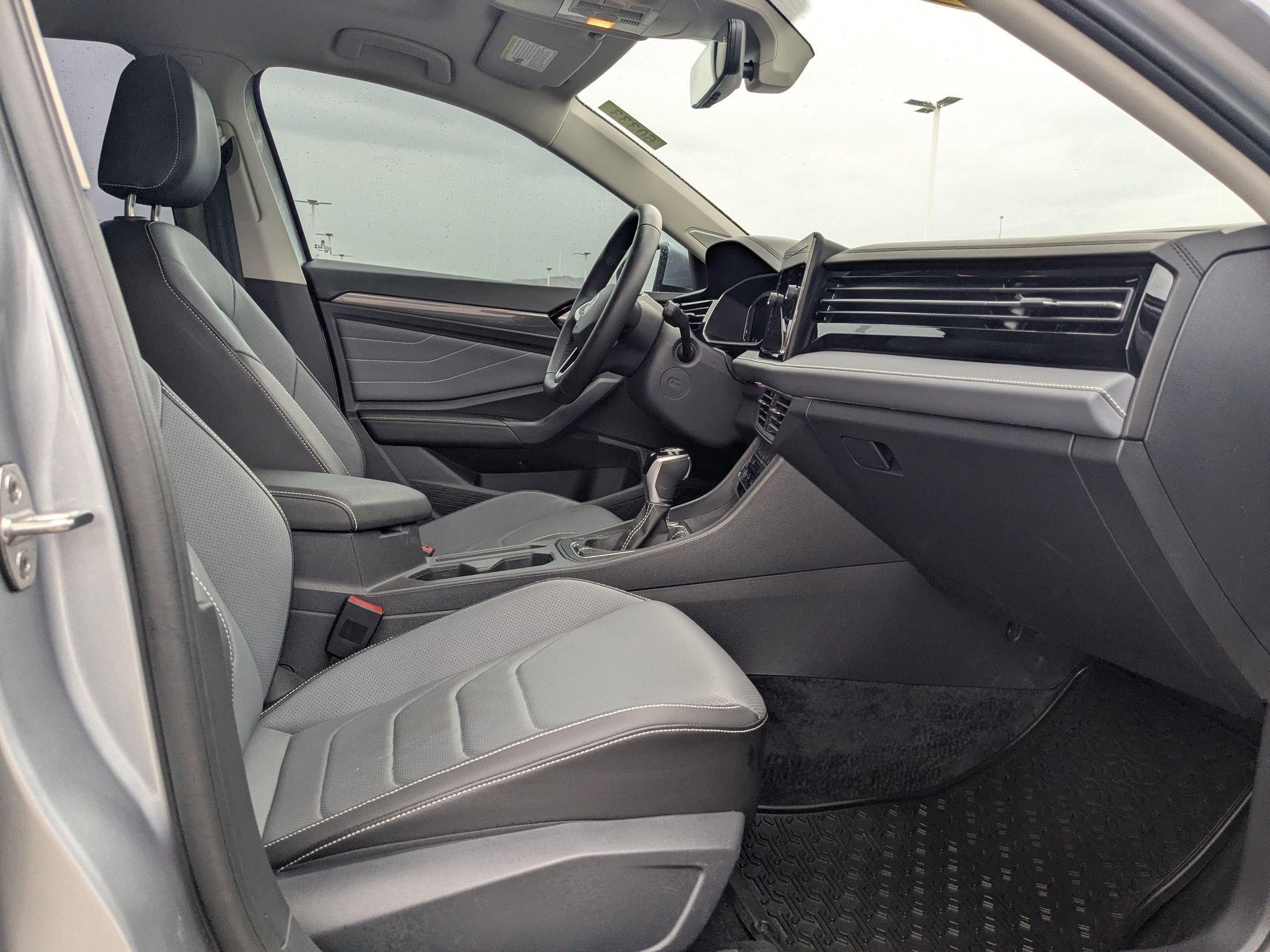 2025 Volkswagen Jetta SEL photo 23