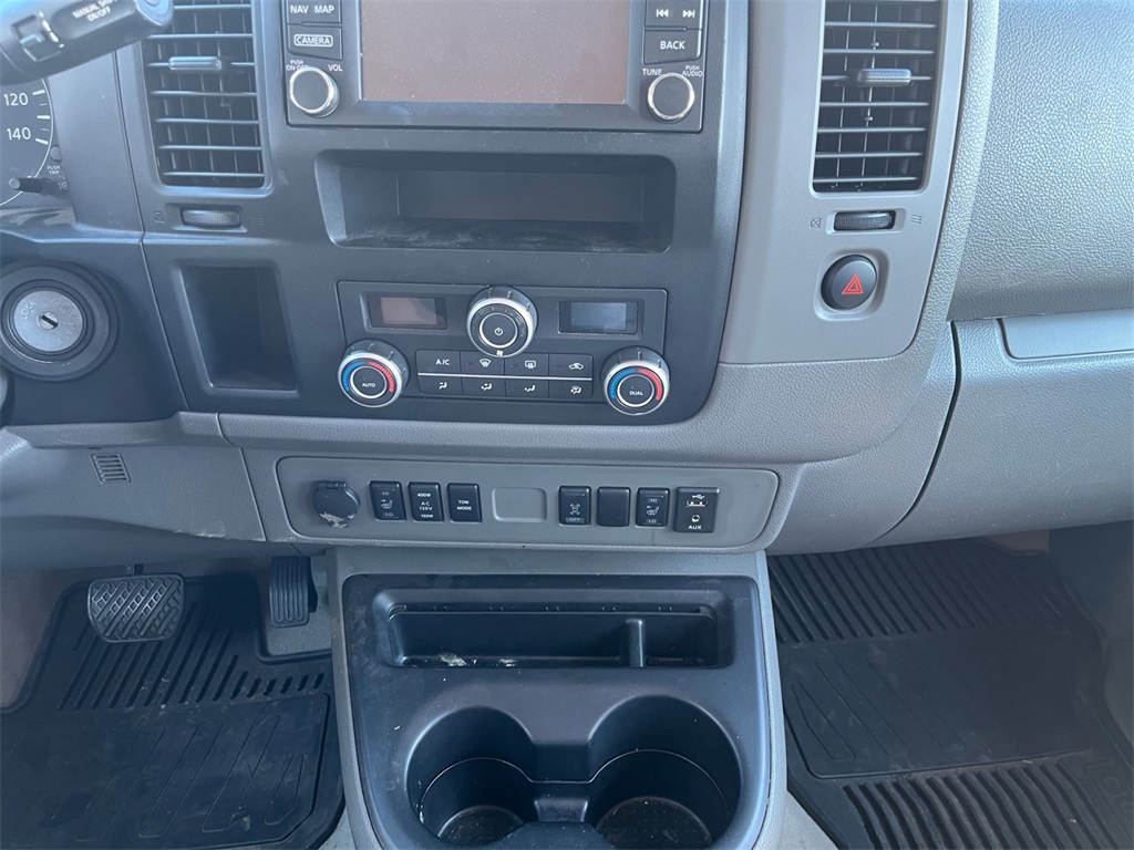 2016 Nissan NV3500 photo 14