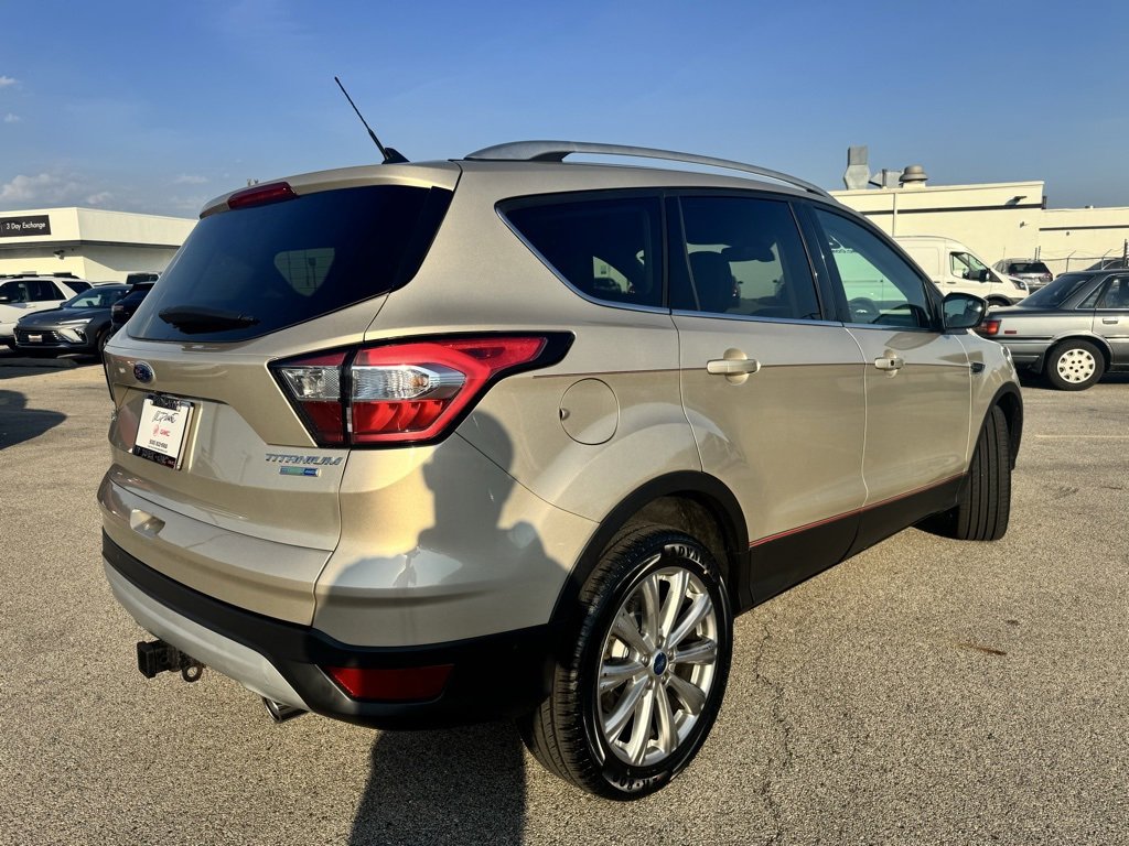 2018 Ford Escape Titanium photo 2
