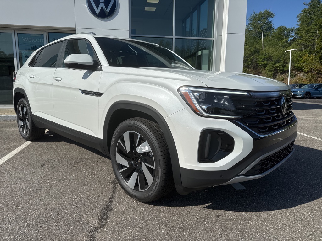 2026 Volkswagen Atlas Cross Sport SE Technology photo 13