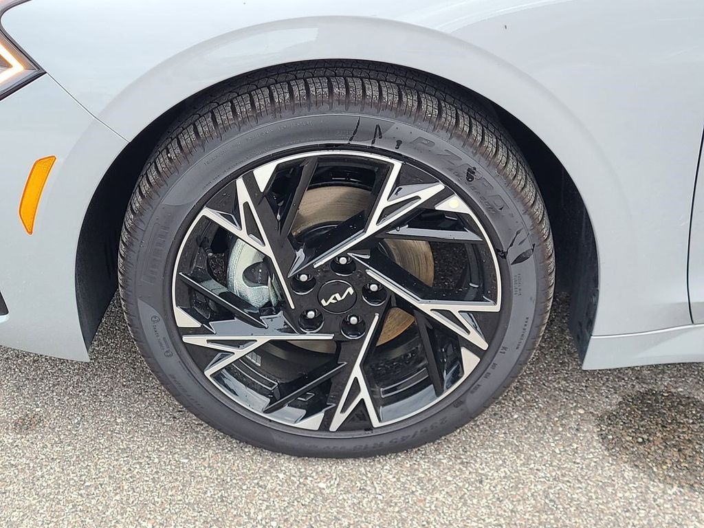 2026 Kia K5 GT-Line photo 11