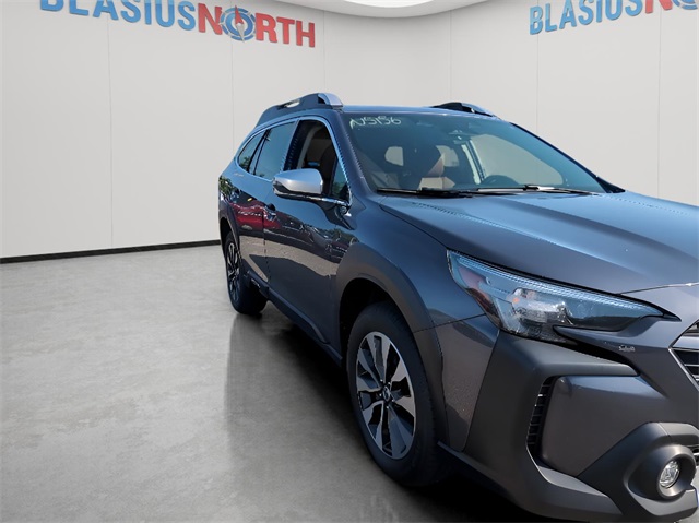 2023 Subaru Outback Touring XT photo 2