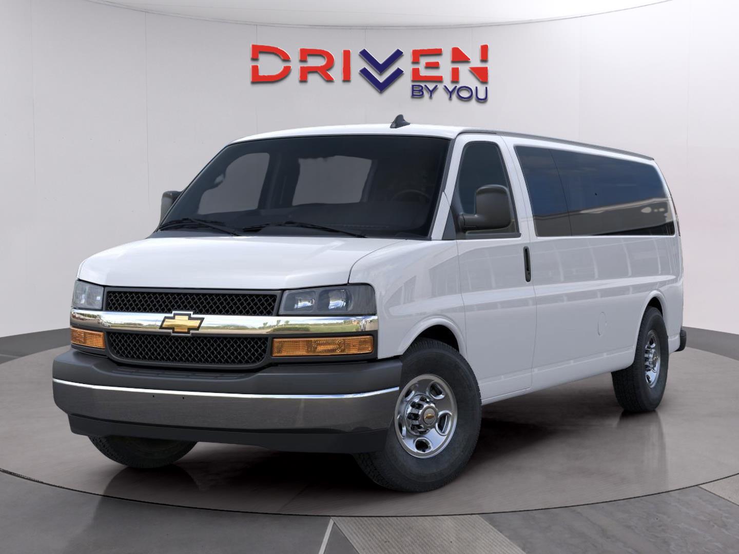 2025 Chevrolet Express Passenger 3500 photo 4