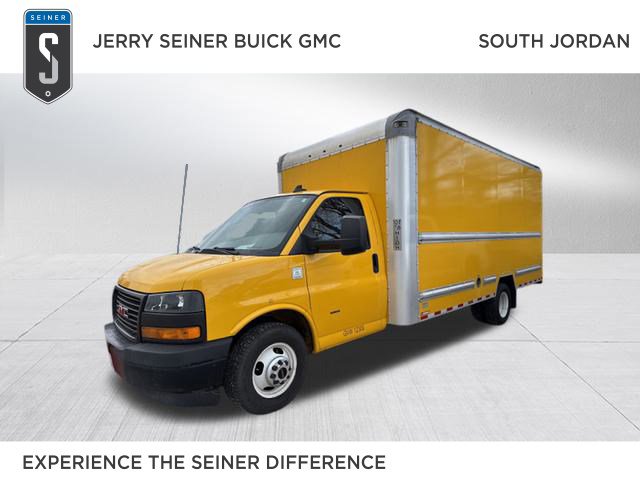 2018 GMC Savana Cutaway Work Van's photo
