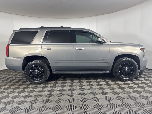 2018 Chevrolet Tahoe LS photo 2