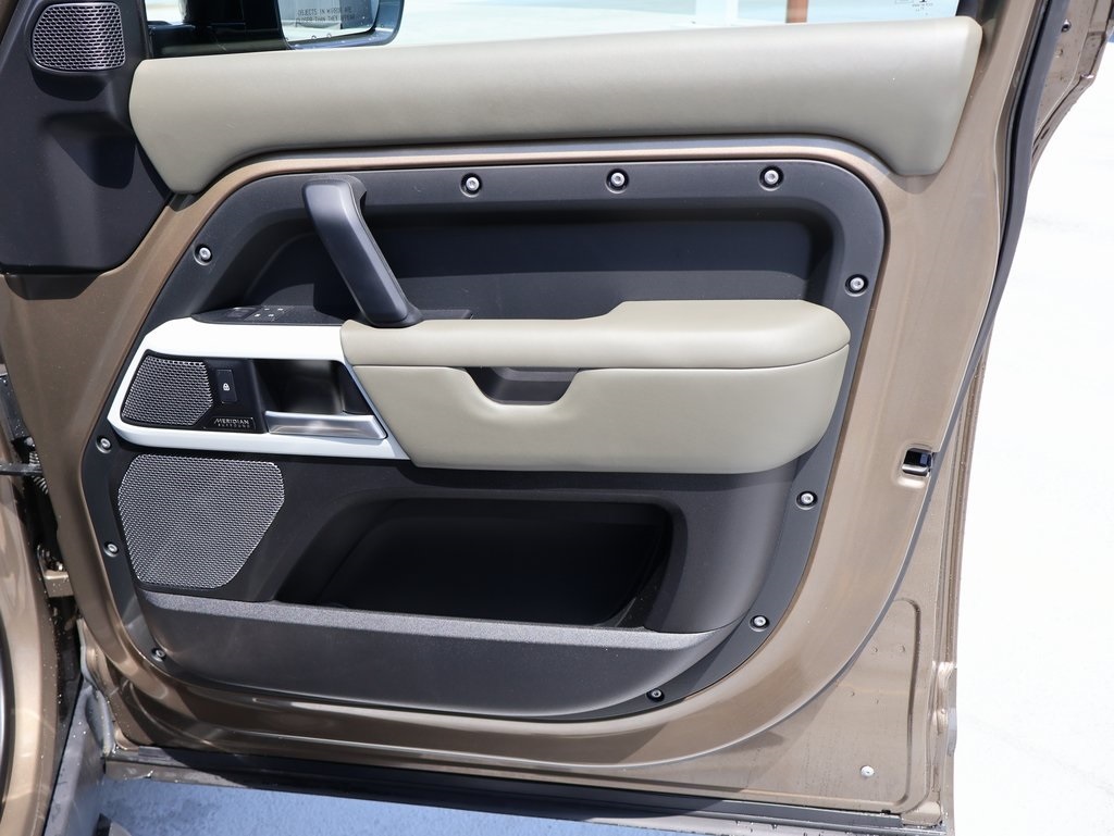2022 Land Rover Defender 110 XS Edition photo 30