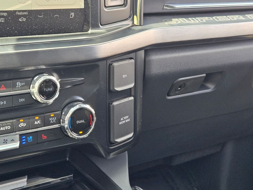 2025 Ford F-250 Lariat photo 27