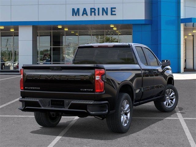 2026 Chevrolet Silverado Custom photo 4