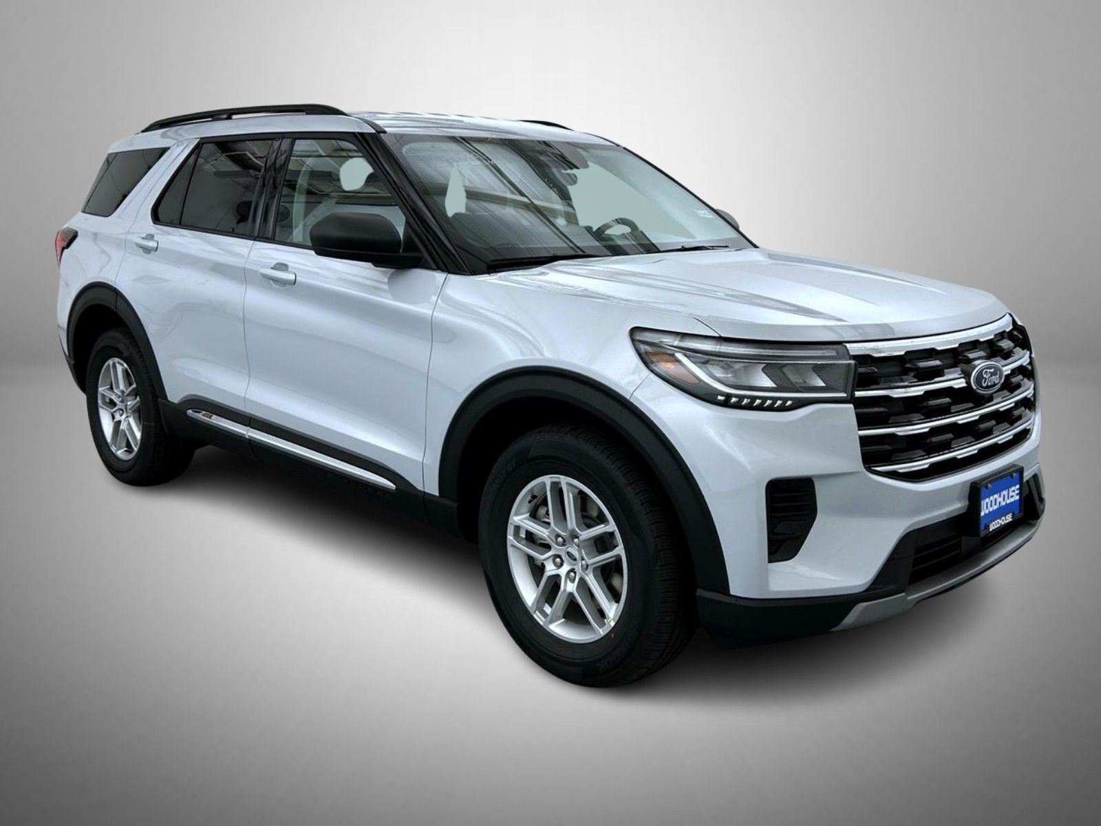 2025 Ford Explorer photo 3