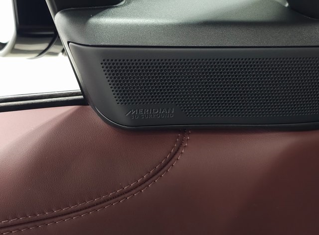 2025 LAND ROVER RANGE ROVER - Image 14