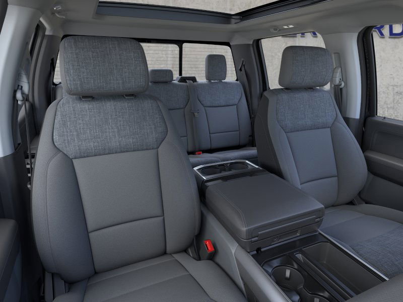 2024 Ford F-150 XLT photo 2