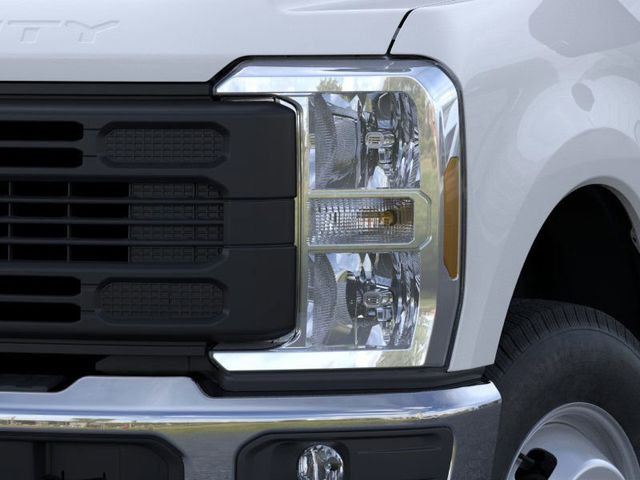 2026 Ford F-350 photo 15