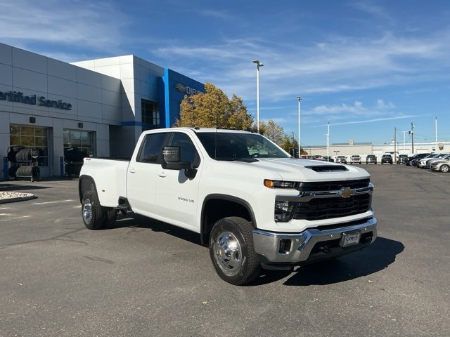 2026 Chevrolet Silverado 3500HD LT's photo