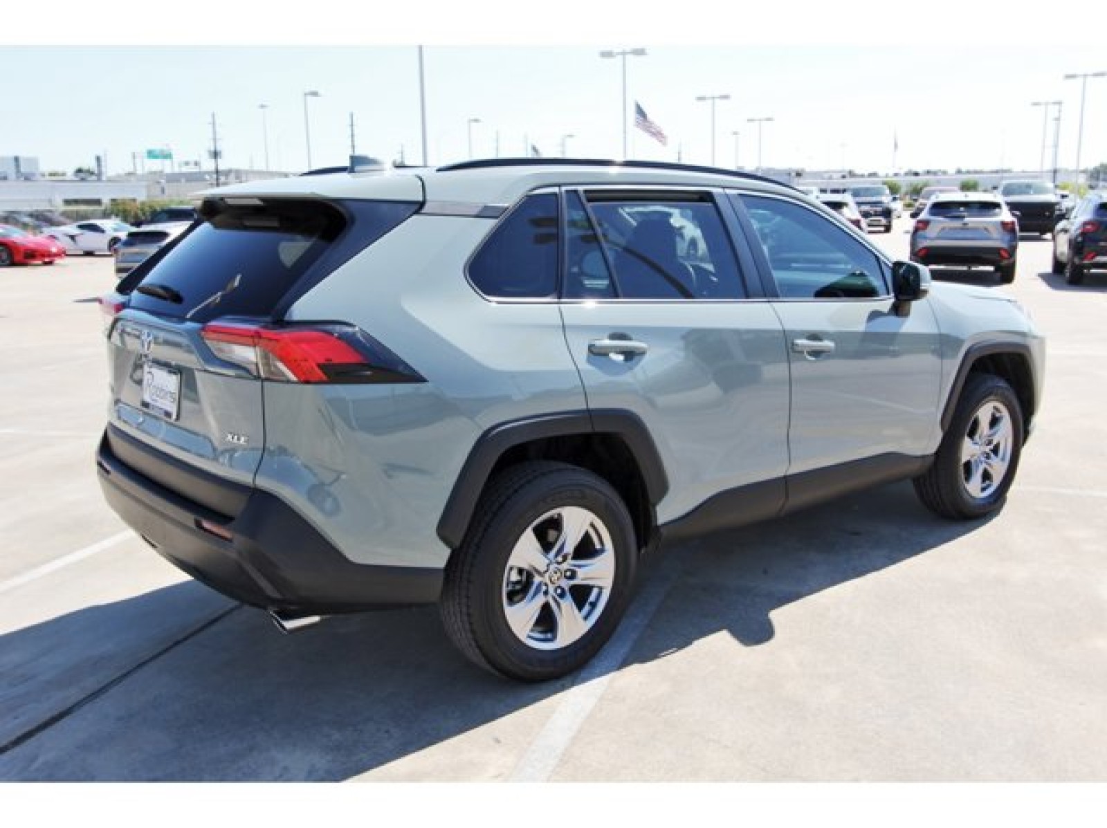 2022 Toyota RAV4 XLE Green at TX Auto Group