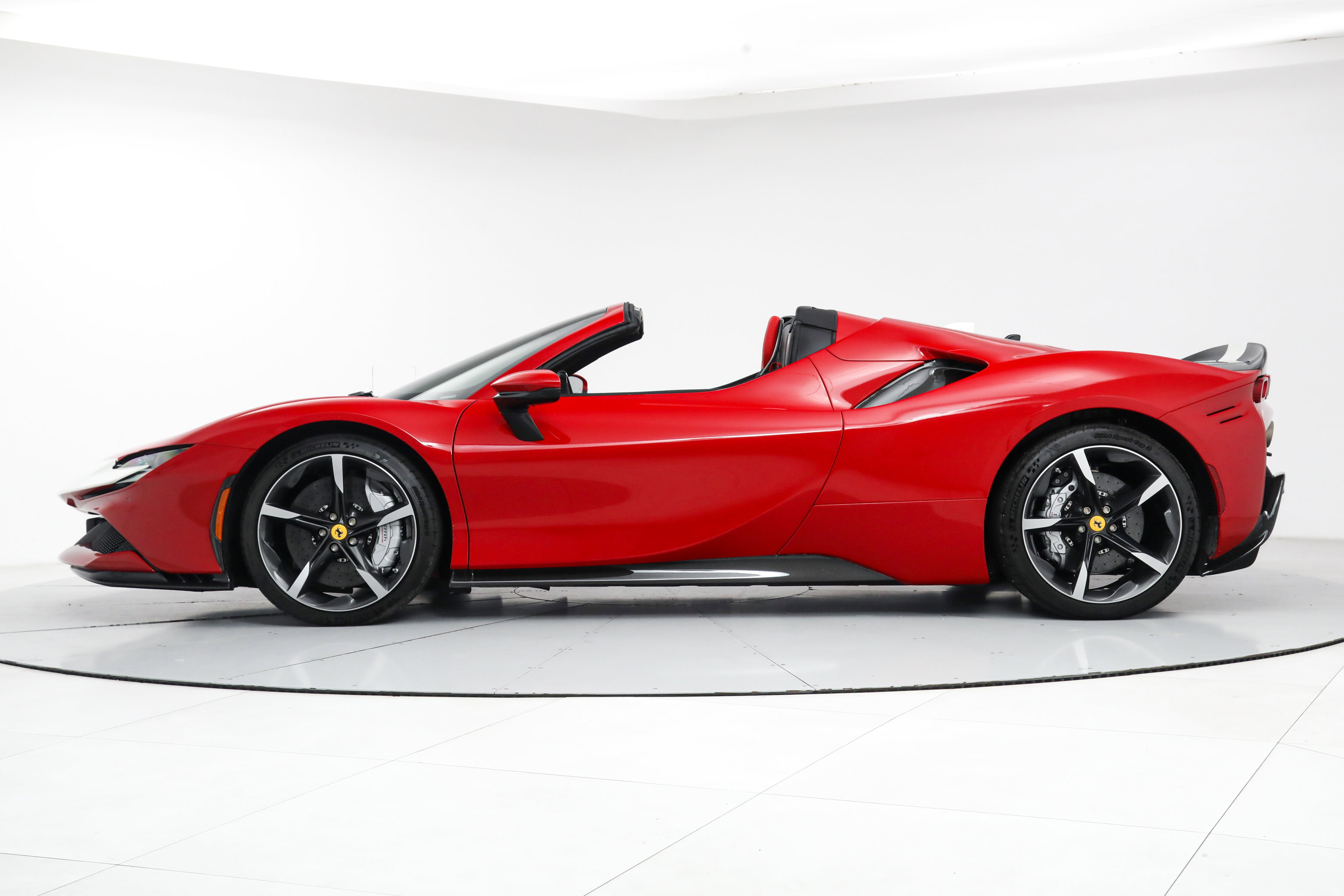 2022 Ferrari SF90 Spider Assetto Fiorano photo 3