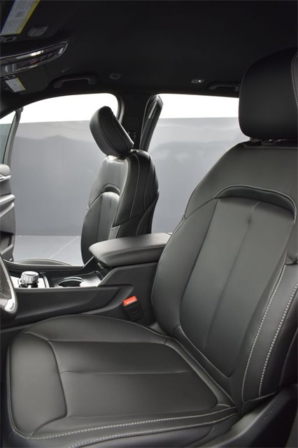 2025 Jeep Grand Cherokee Limited photo 10