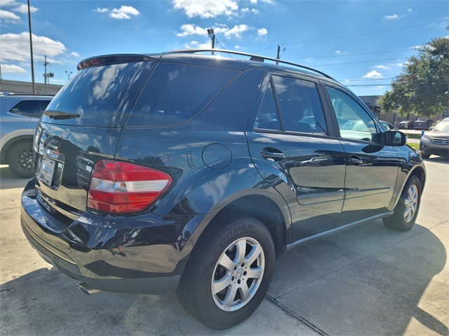2006 Mercedes Benz ML 350 4MATIC photo 4