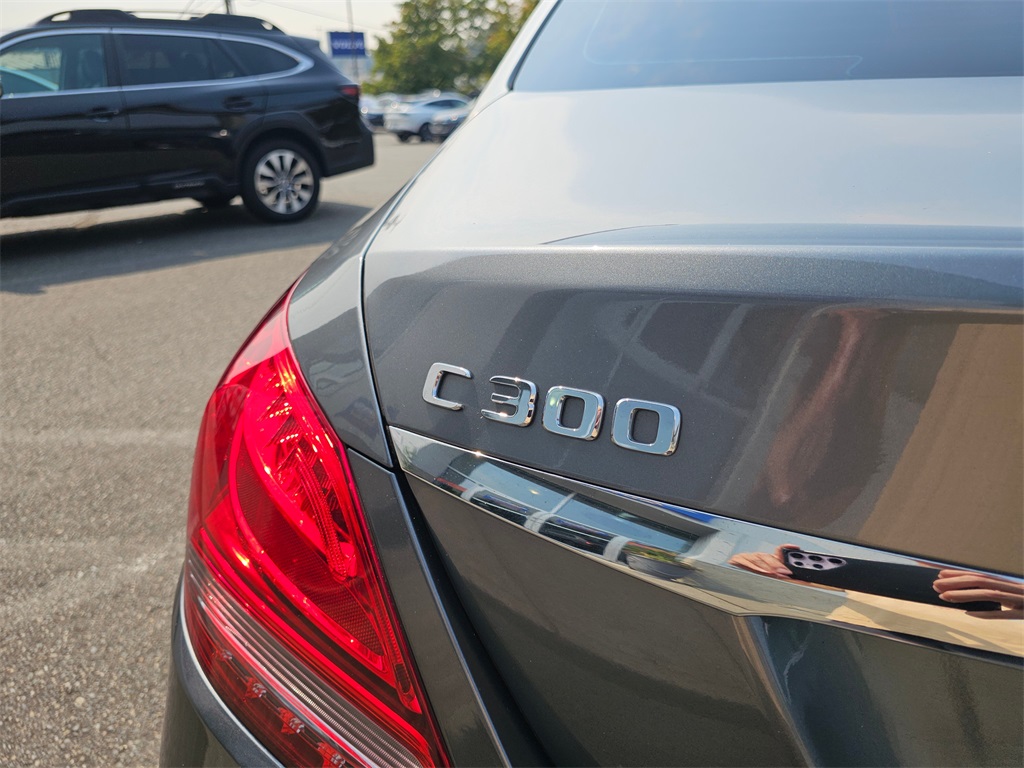 2018 Mercedes Benz C 300 photo 15