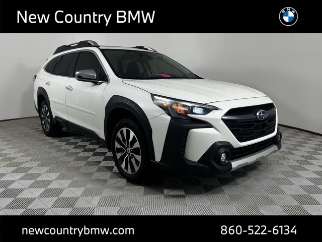 2023 Subaru Outback Touring's photo