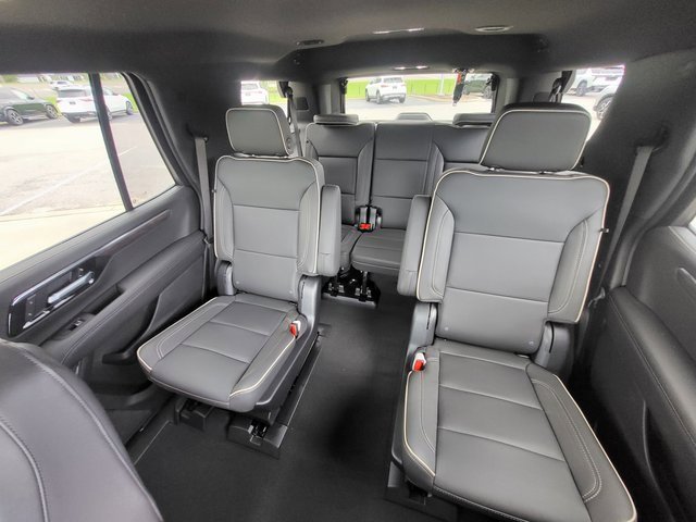 2025 Chevrolet Tahoe Premier photo 13