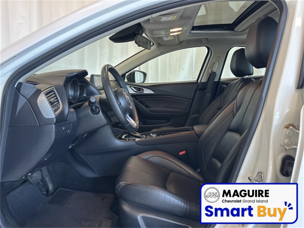 2018 Mazda Mazda3 Touring photo 4