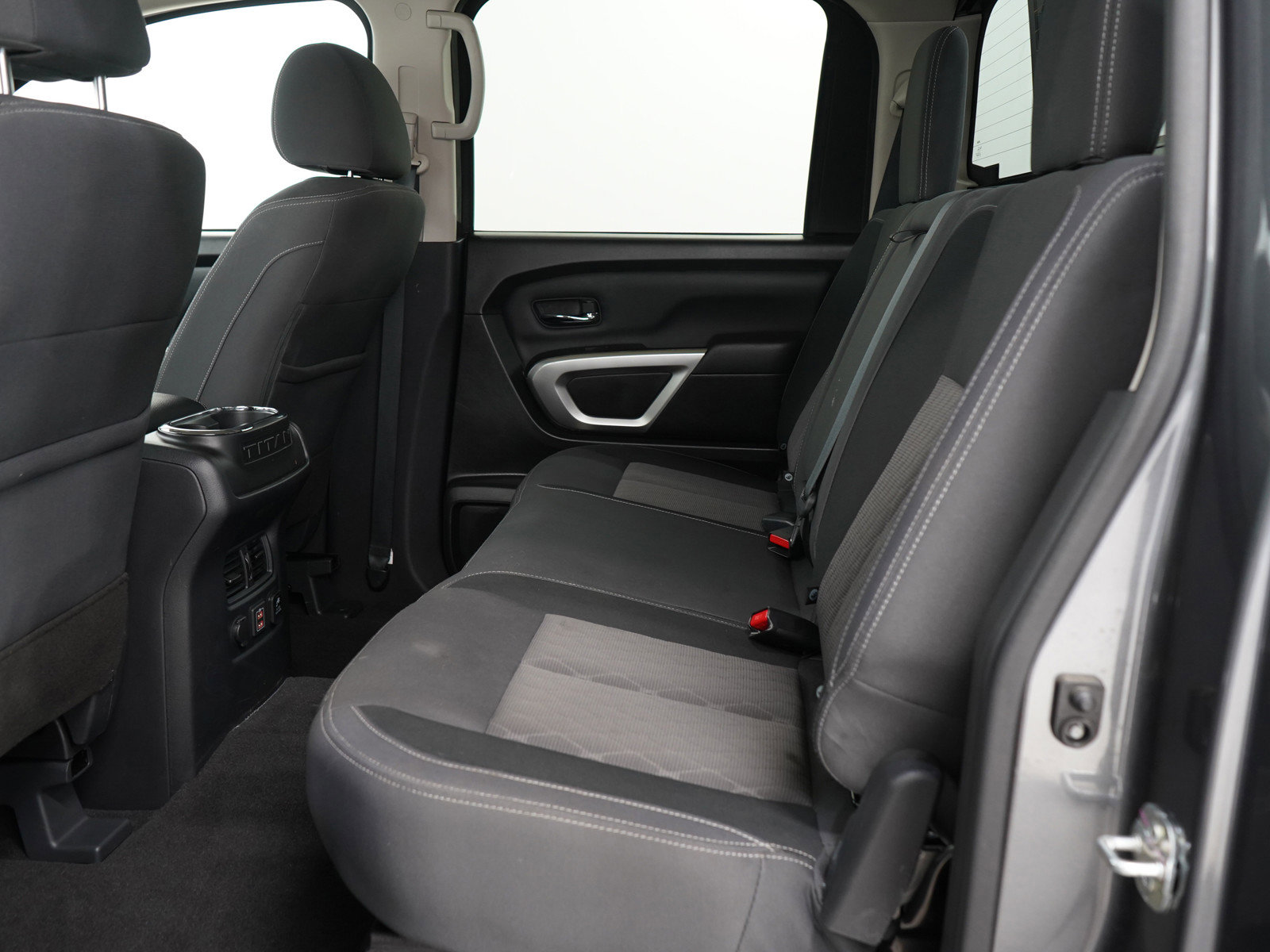 2024 Nissan Titan SV photo 15