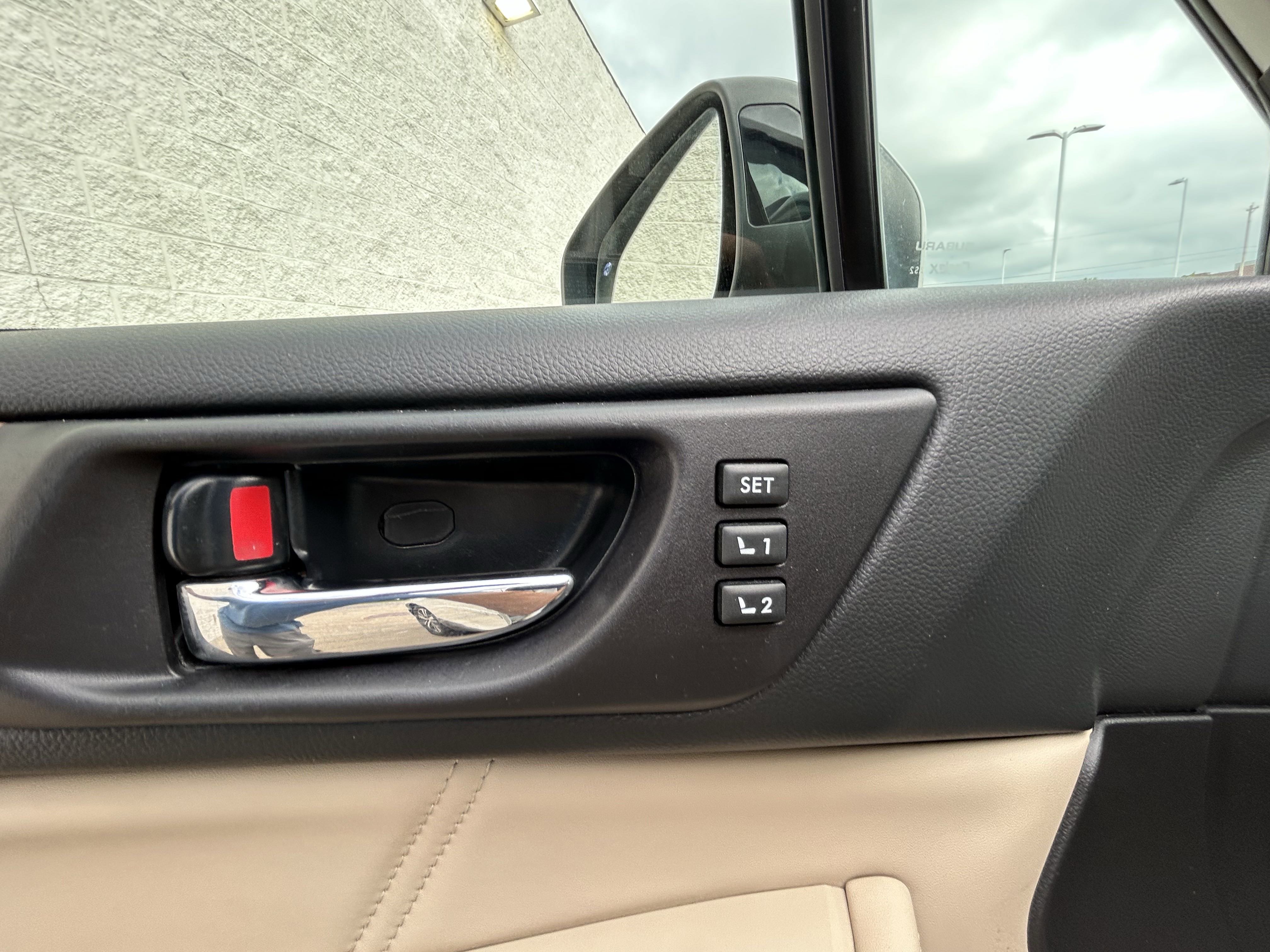 2018 Subaru Outback Limited photo 10