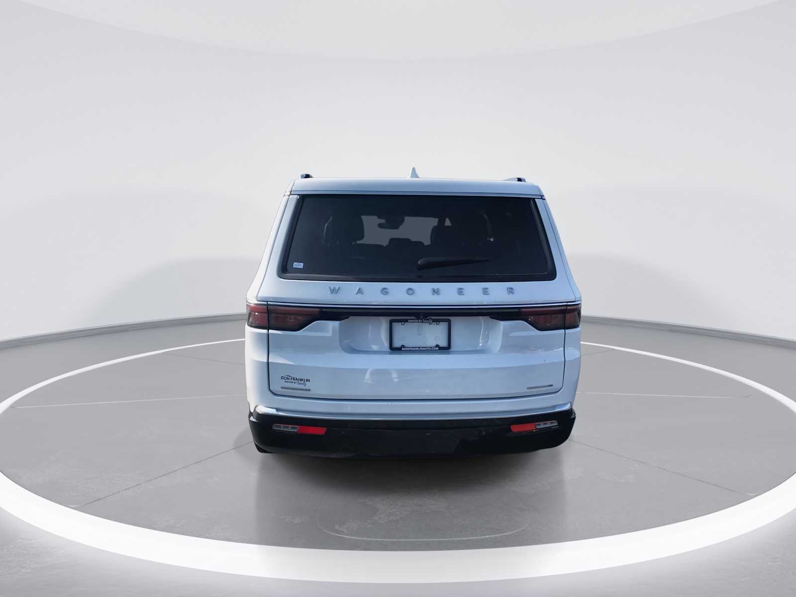 2023 Jeep Wagoneer Series II photo 7