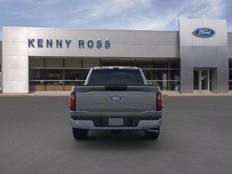 2025 Ford F-150 XLT photo 4