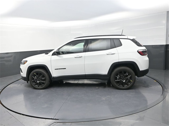 2026 Jeep Compass Latitude Altitude photo 4