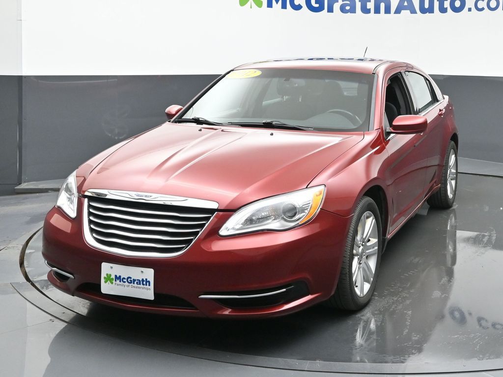 2012 Chrysler 200 Touring photo 4