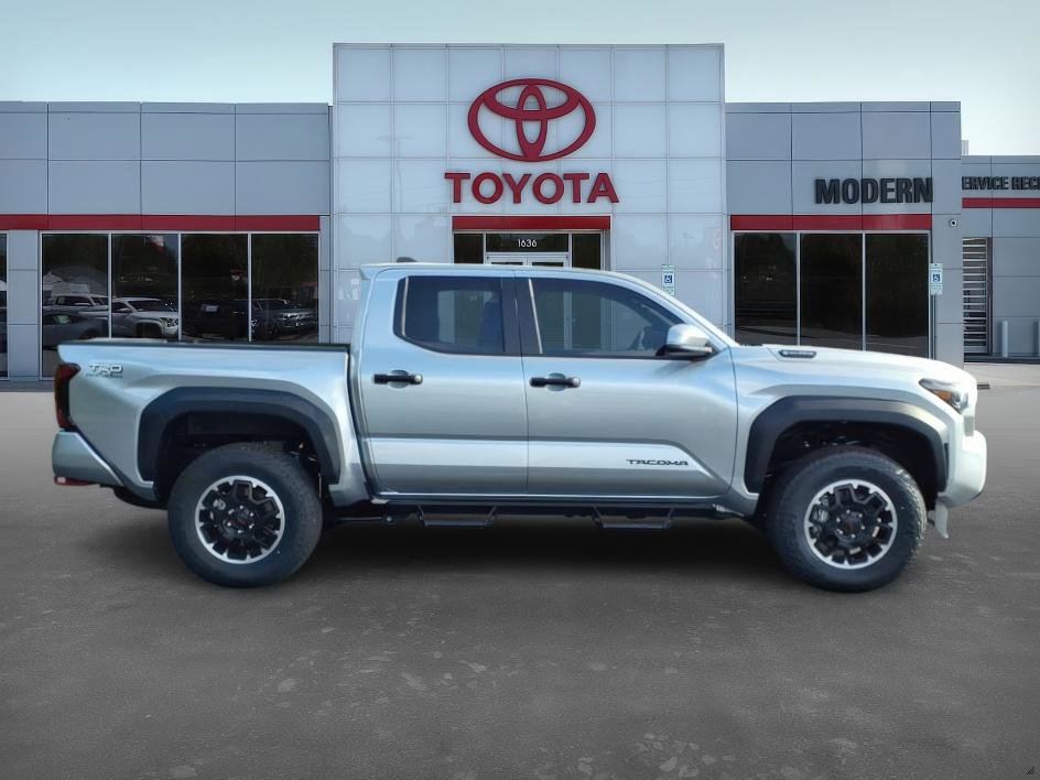 2025 Toyota Tacoma TRD Off-Road photo 4