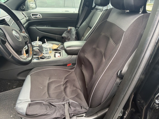 2021 Jeep Grand Cherokee Laredo X photo 4