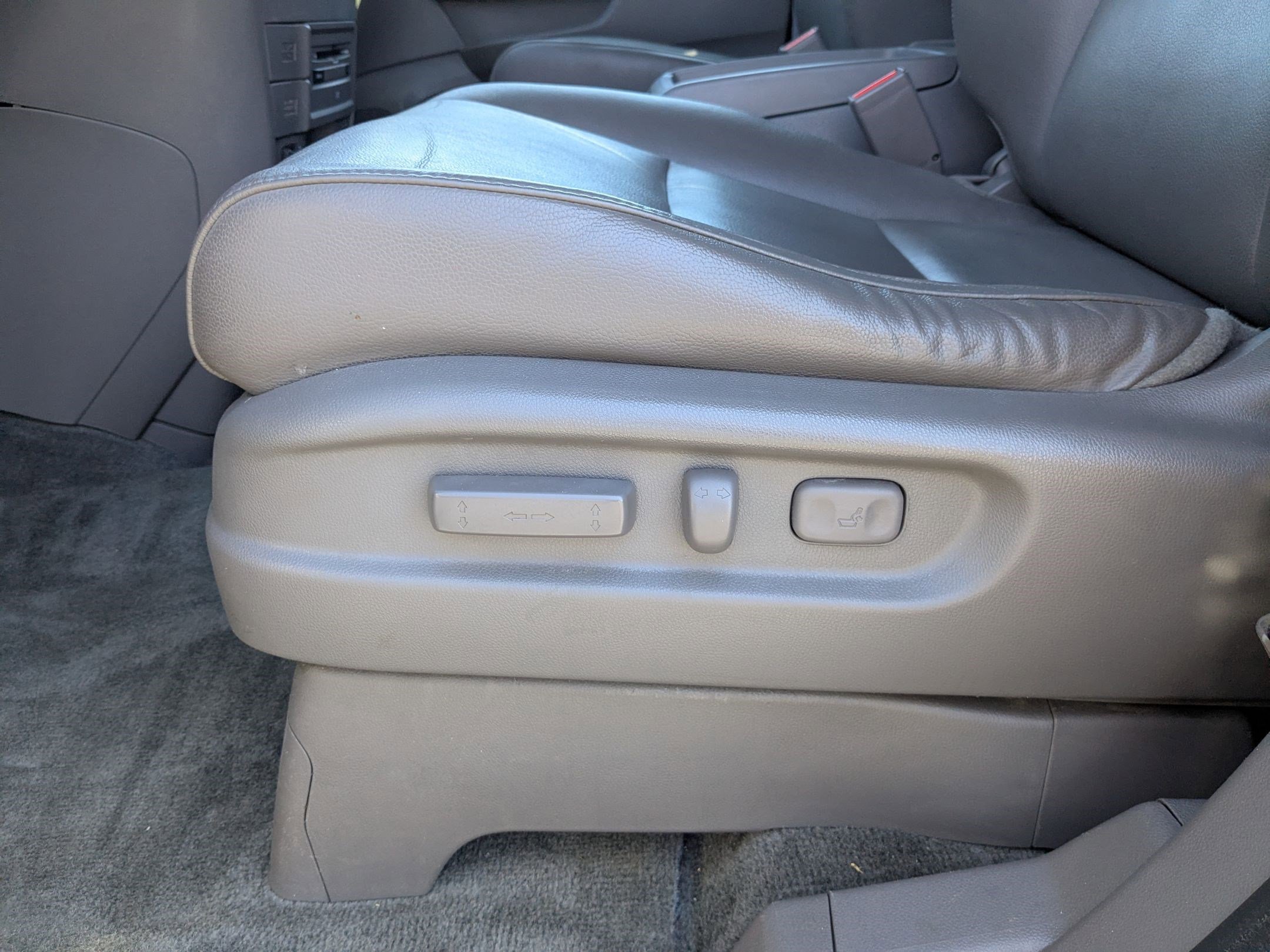 2016 Honda Odyssey Touring Elite photo 26