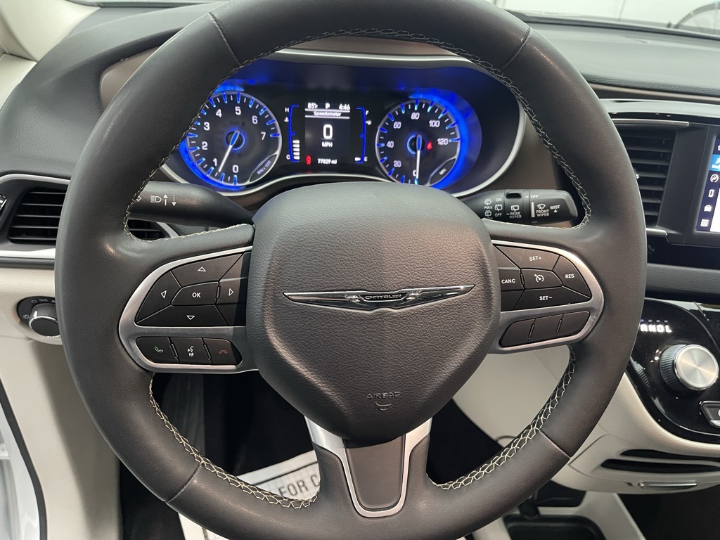 2023 Chrysler Voyager LX photo 2