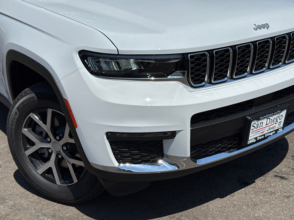 2025 Jeep Grand Cherokee Limited photo 3