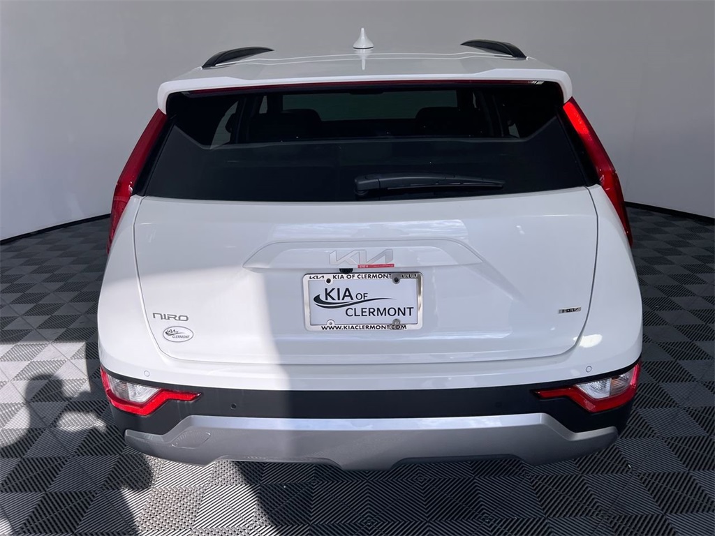 2026 Kia Niro EX photo 3