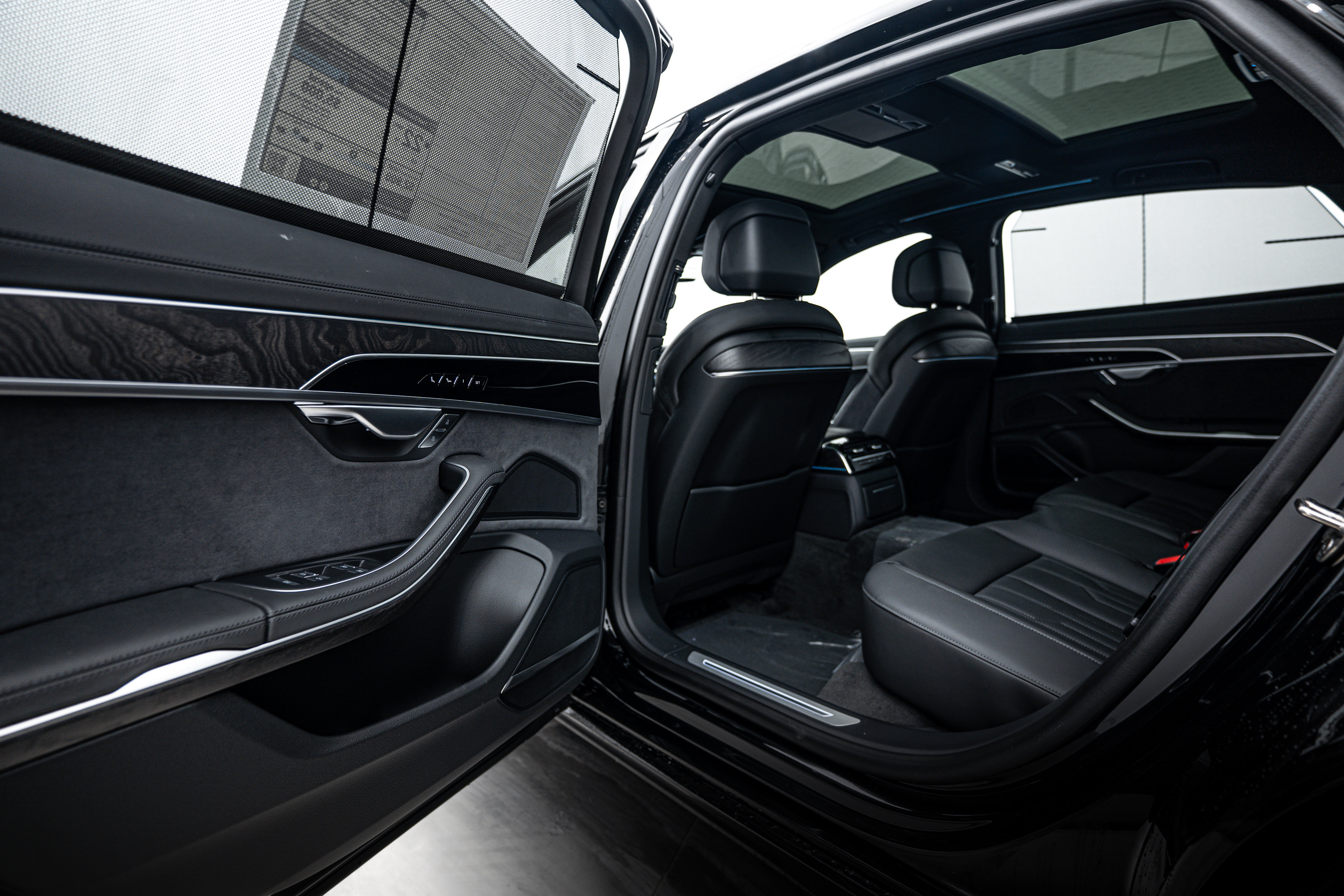 2025 Audi A8 L 55 photo 12