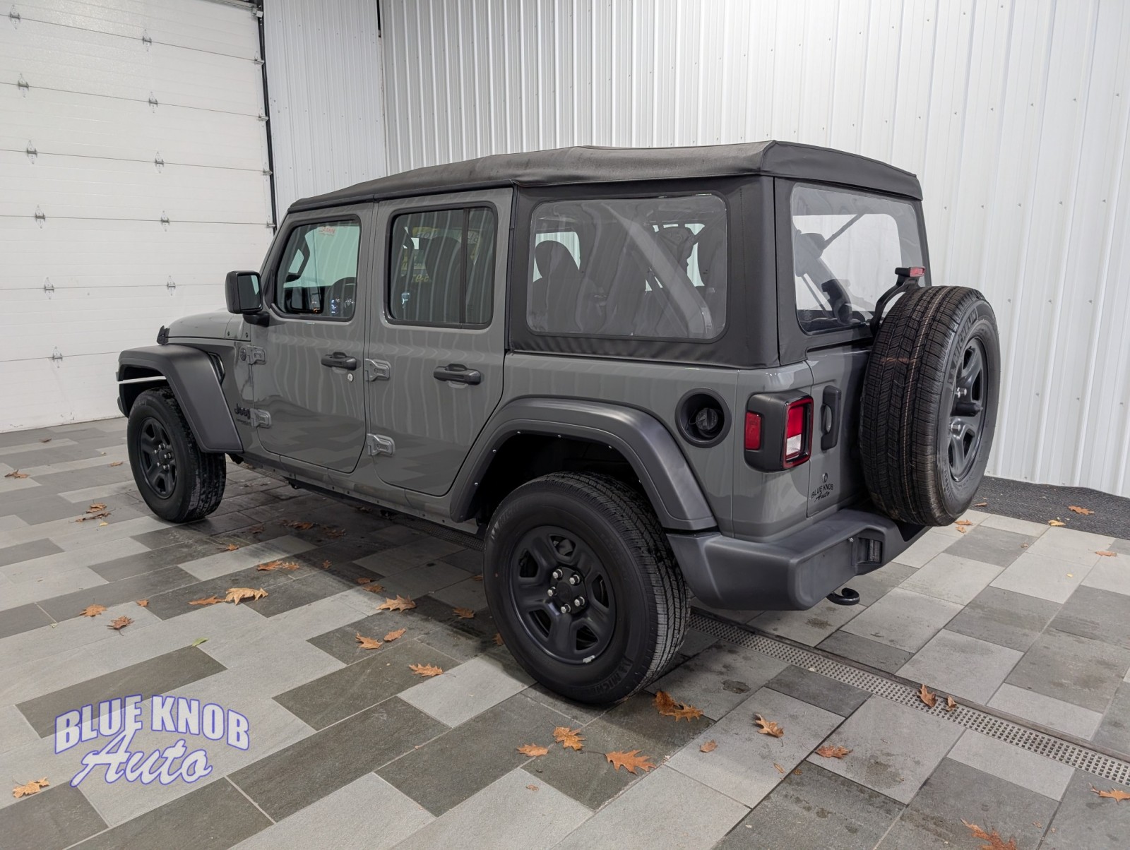 2022 Jeep Wrangler Unlimited Sport photo 2