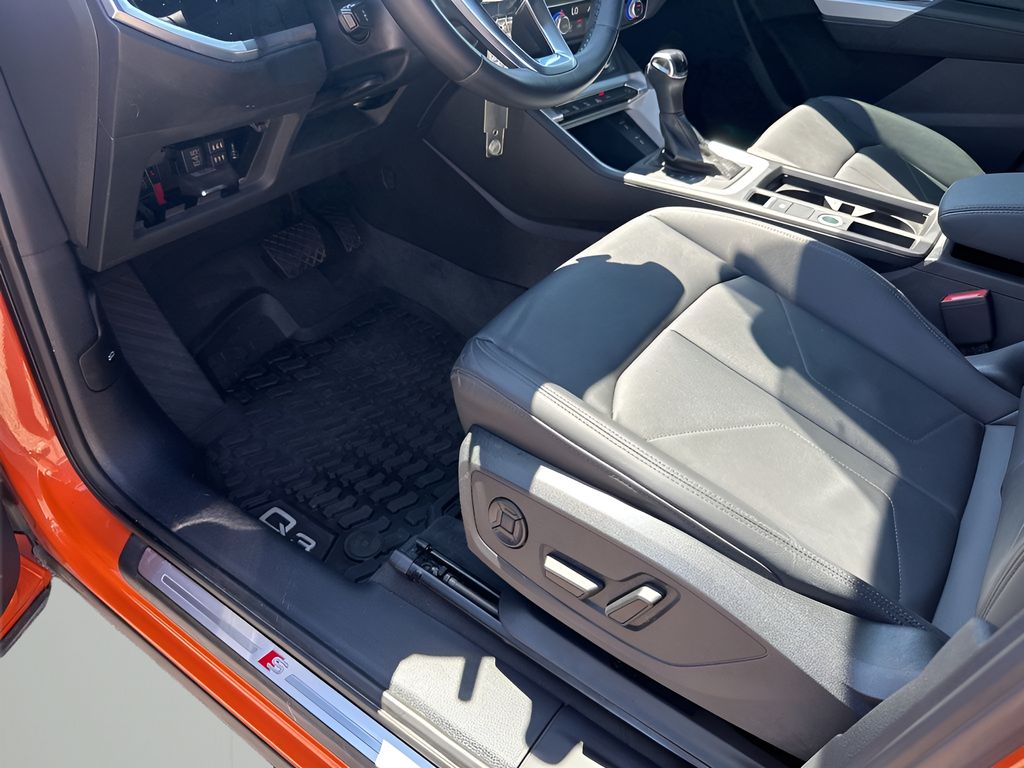 2022 Audi Q3 S line Premium 45 TFSI photo 26