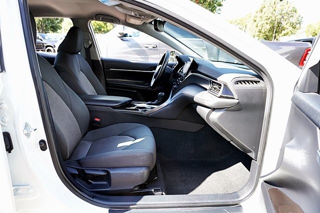 2023 Toyota Camry LE photo 10