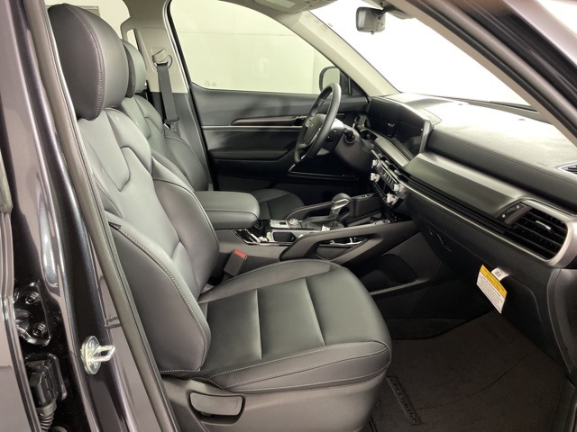 2025 Kia Telluride S photo 40