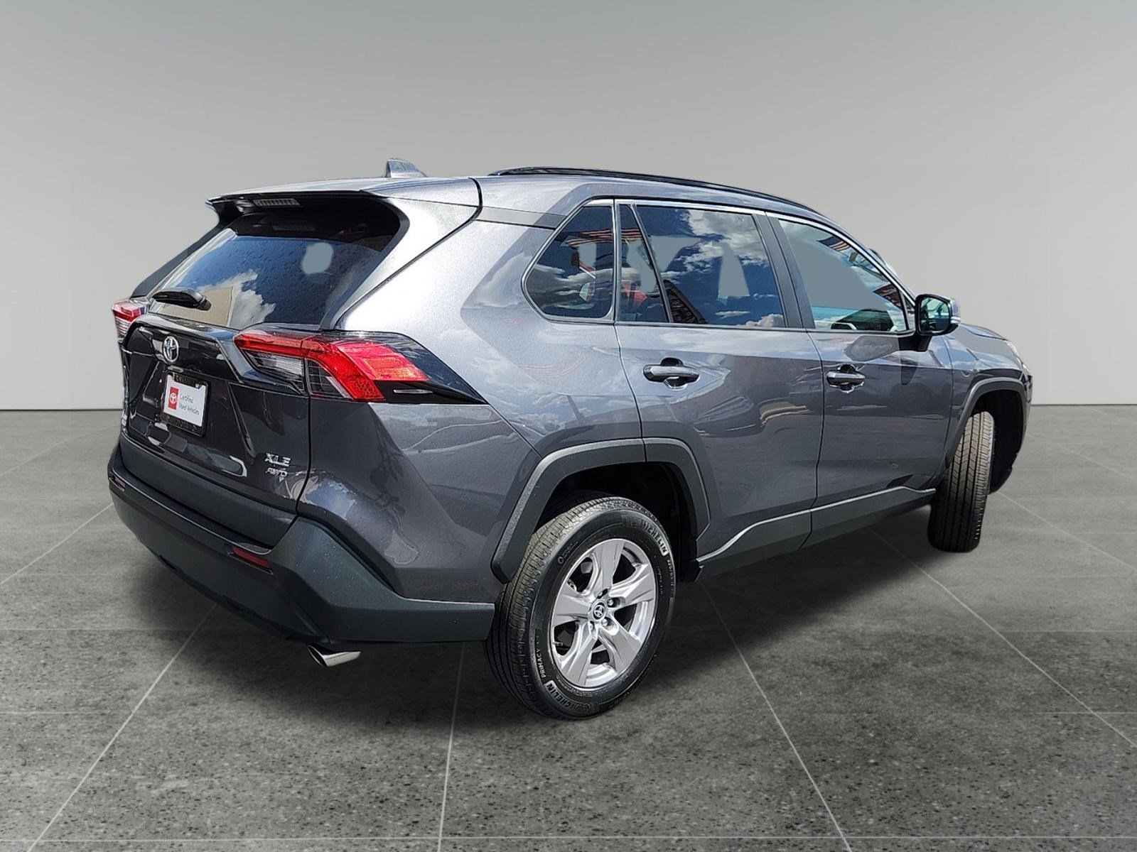 2023 Toyota RAV4 XLE photo 6