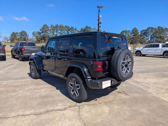 2025 Jeep Wrangler Sahara photo 3