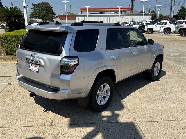 2024 Toyota 4Runner SR5 photo 3