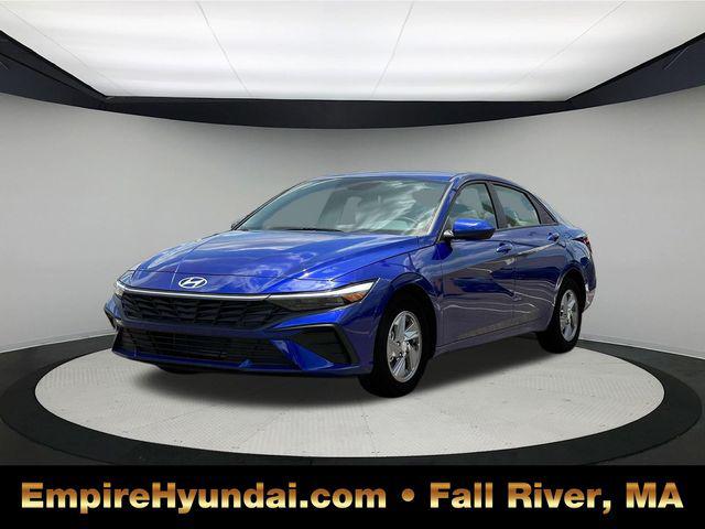 2025 Hyundai Elantra SE's photo