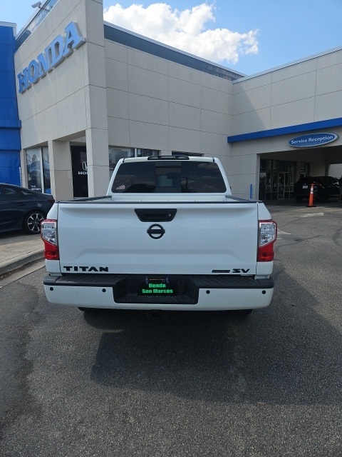 2019 Nissan Titan SV photo 3